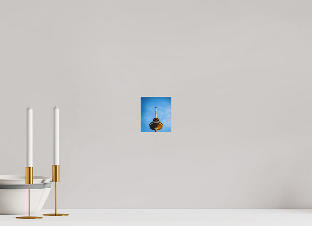 10 x 11,6 cm, Baryta - Fine Art Der Fernsehturm - Die Spitze