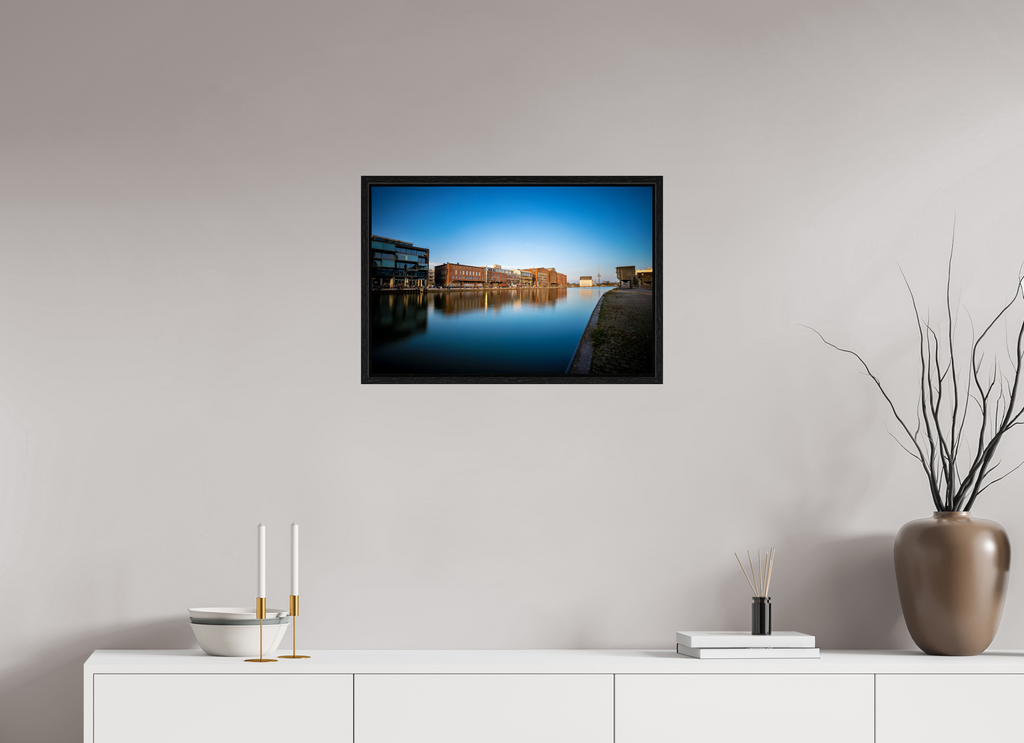 60 x 40 cm, Floater Frame Der Hafen im Überblick