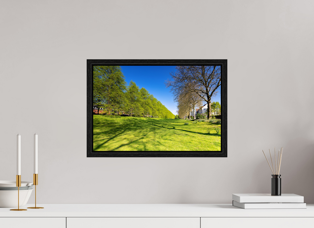 45 x 30 cm, Floater Frame Graben neben der Promenade