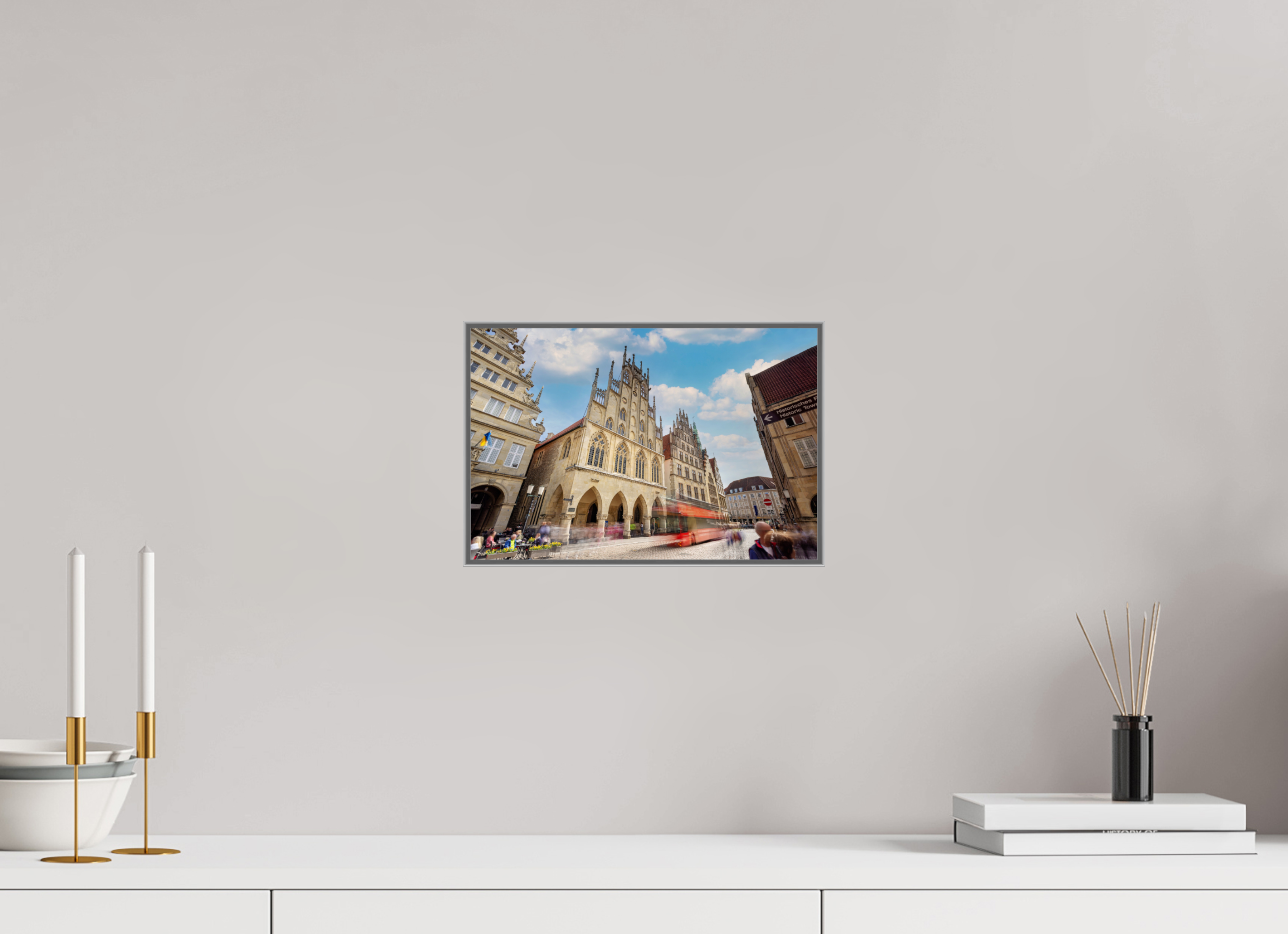 30 x 20 cm, Alurahmen 25mm Rathaus und Bus