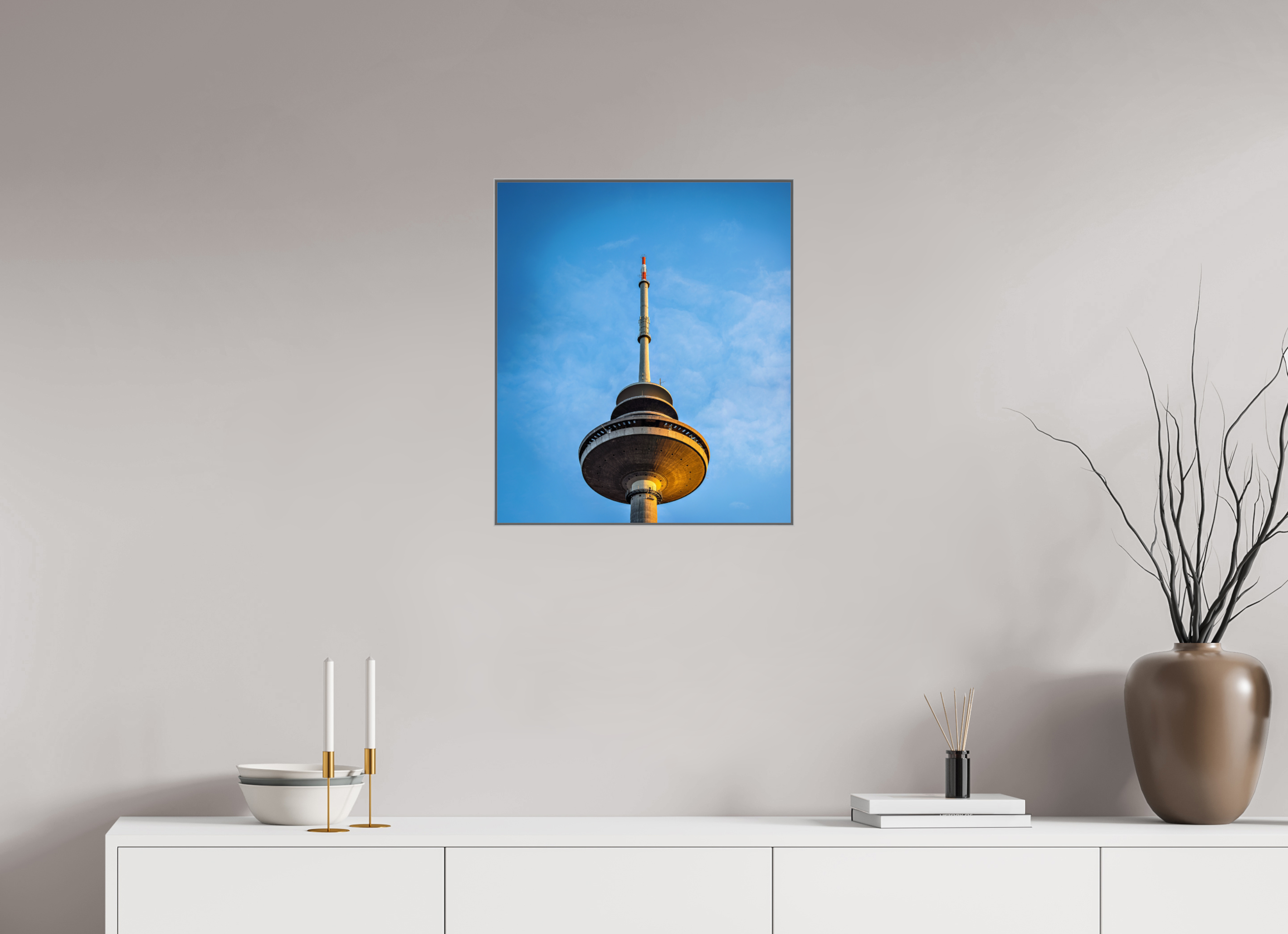 50 x 58 cm, Alurahmen 25mm Der Fernsehturm - Die Spitze
