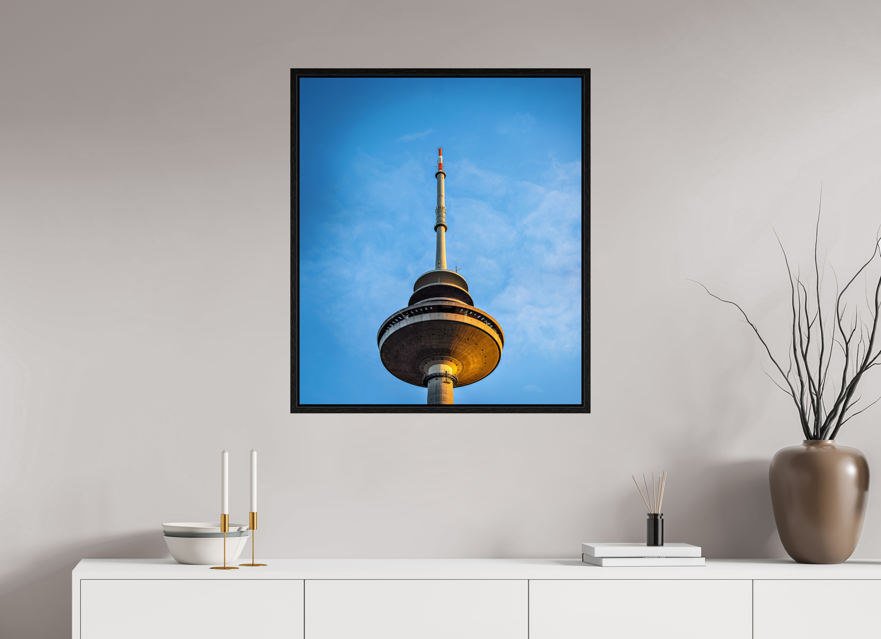 70 x 81,1 cm, Floater Frame Der Fernsehturm - Die Spitze