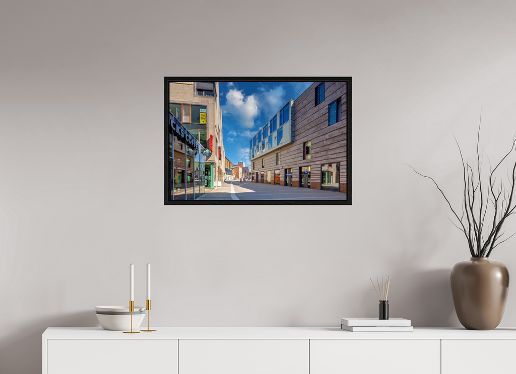 75 x 50 cm, Floater Frame Die Stubengasse