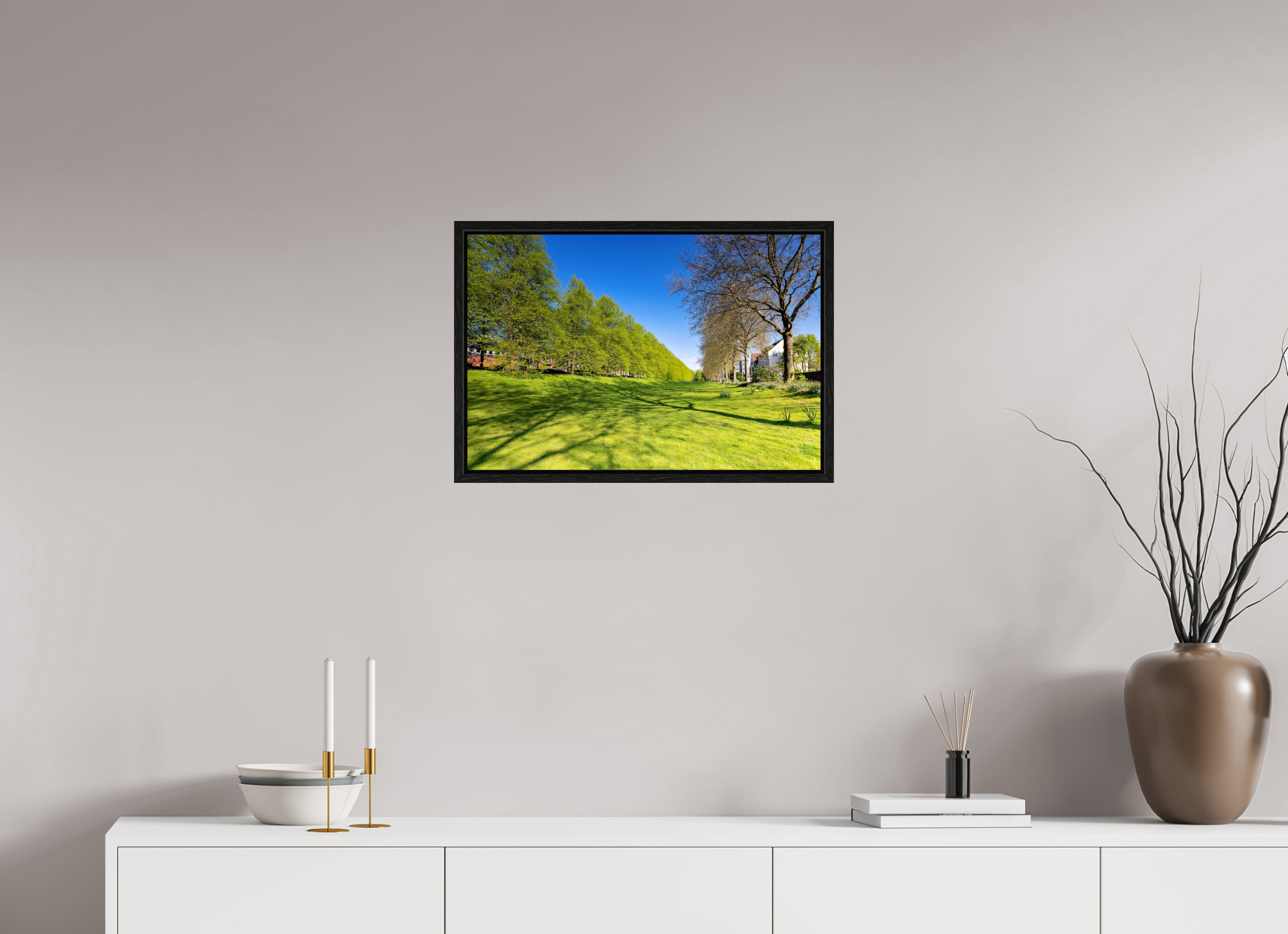 60 x 40 cm, Floater Frame Graben neben der Promenade