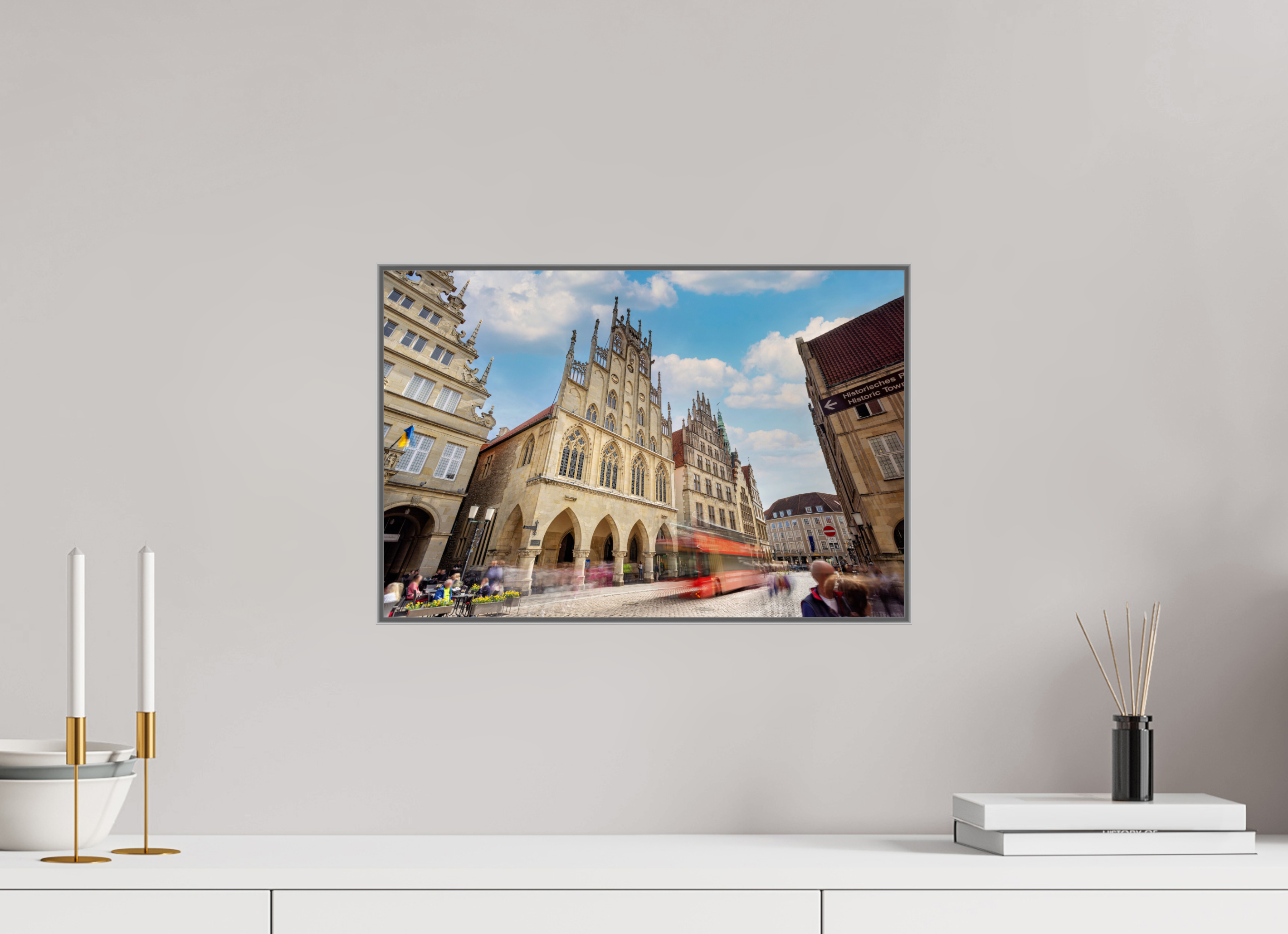 45 x 30 cm, Alurahmen 25mm Rathaus und Bus
