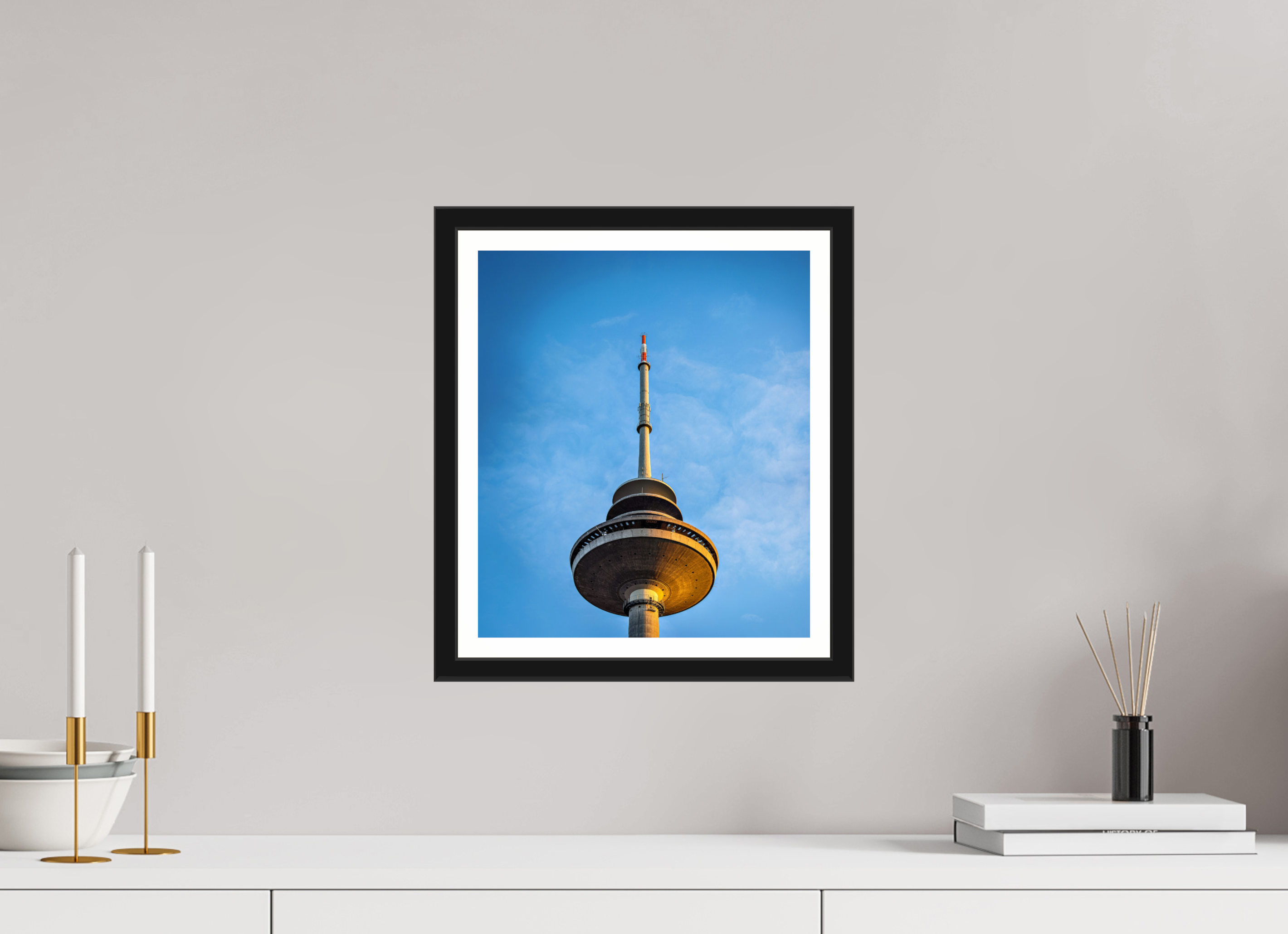 30 x 34,8 cm, Bern und Rand Der Fernsehturm - Die Spitze