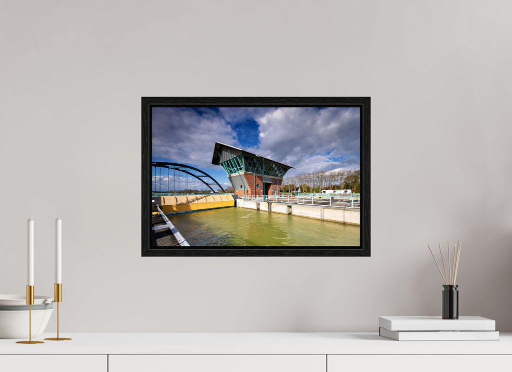 45 x 30 cm, Floater Frame Die Schleuse - Der Tower