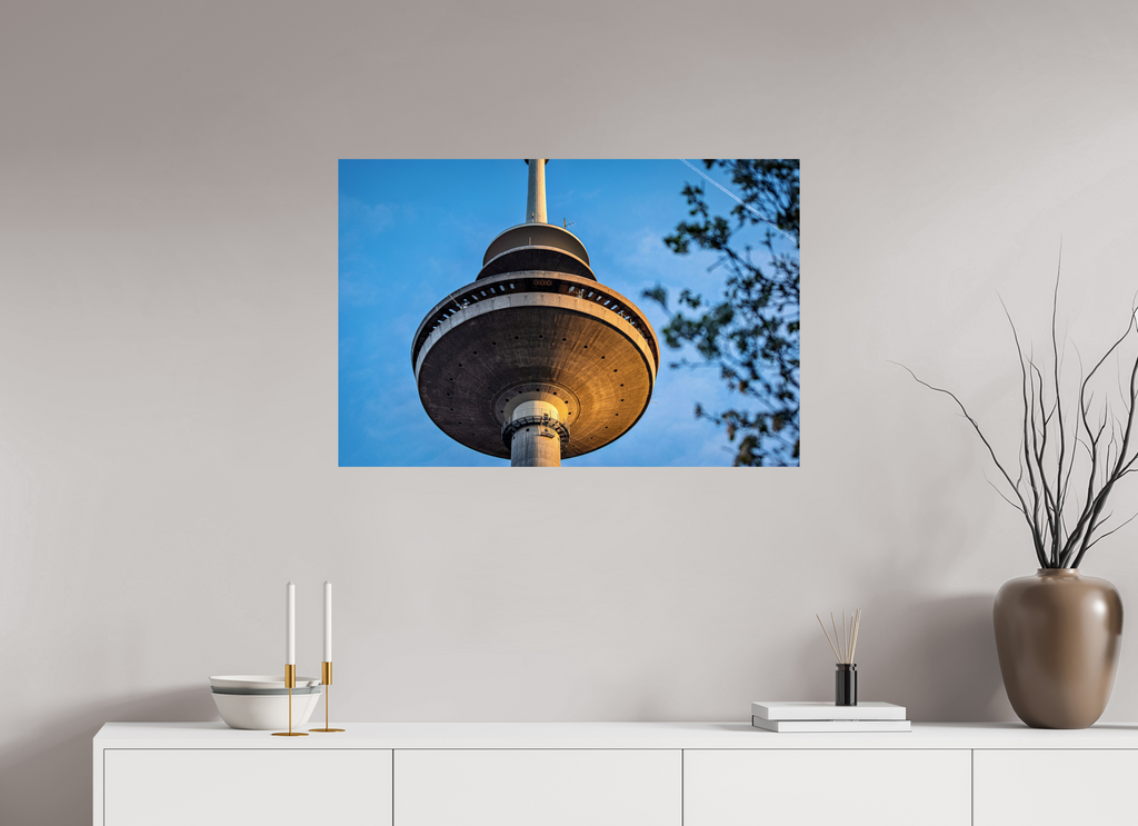 90 x 60 cm, Baryta - Fine Art Der Fernsehturm - Das UFO