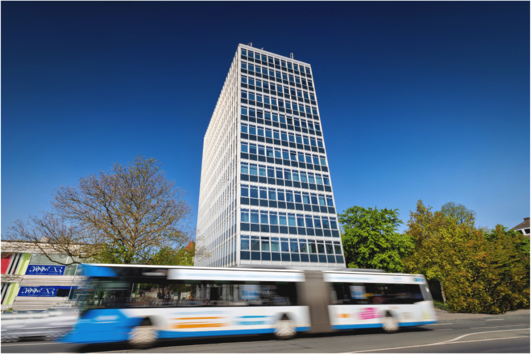 Main image Servatii mit Bus