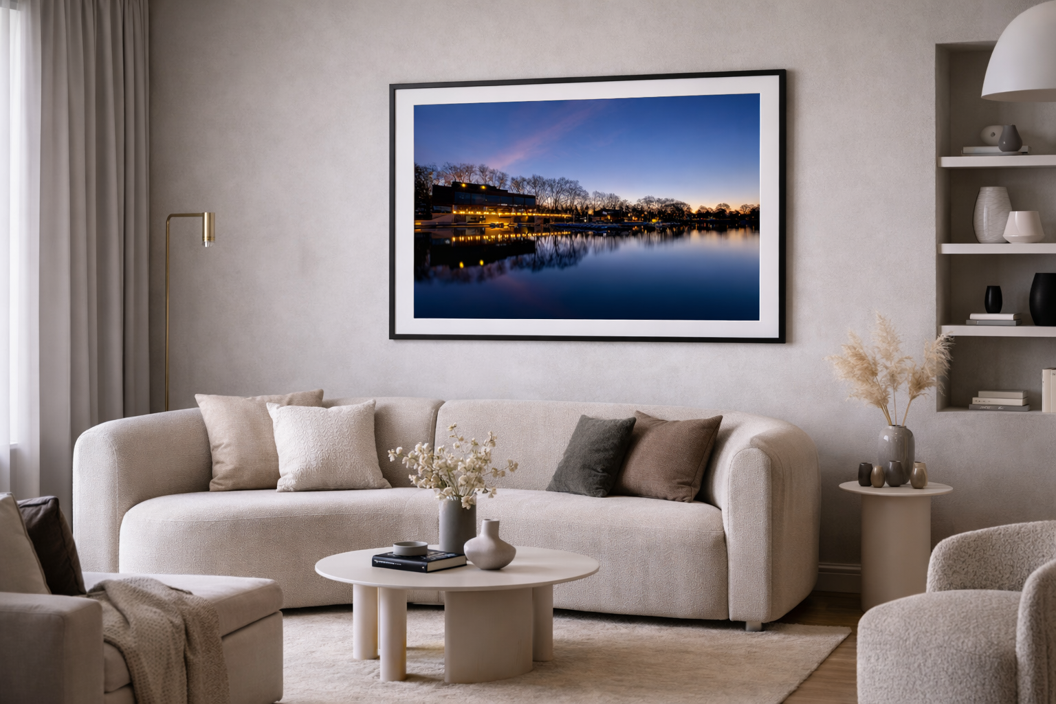 Der Aasee bei Nacht. Die Häuser