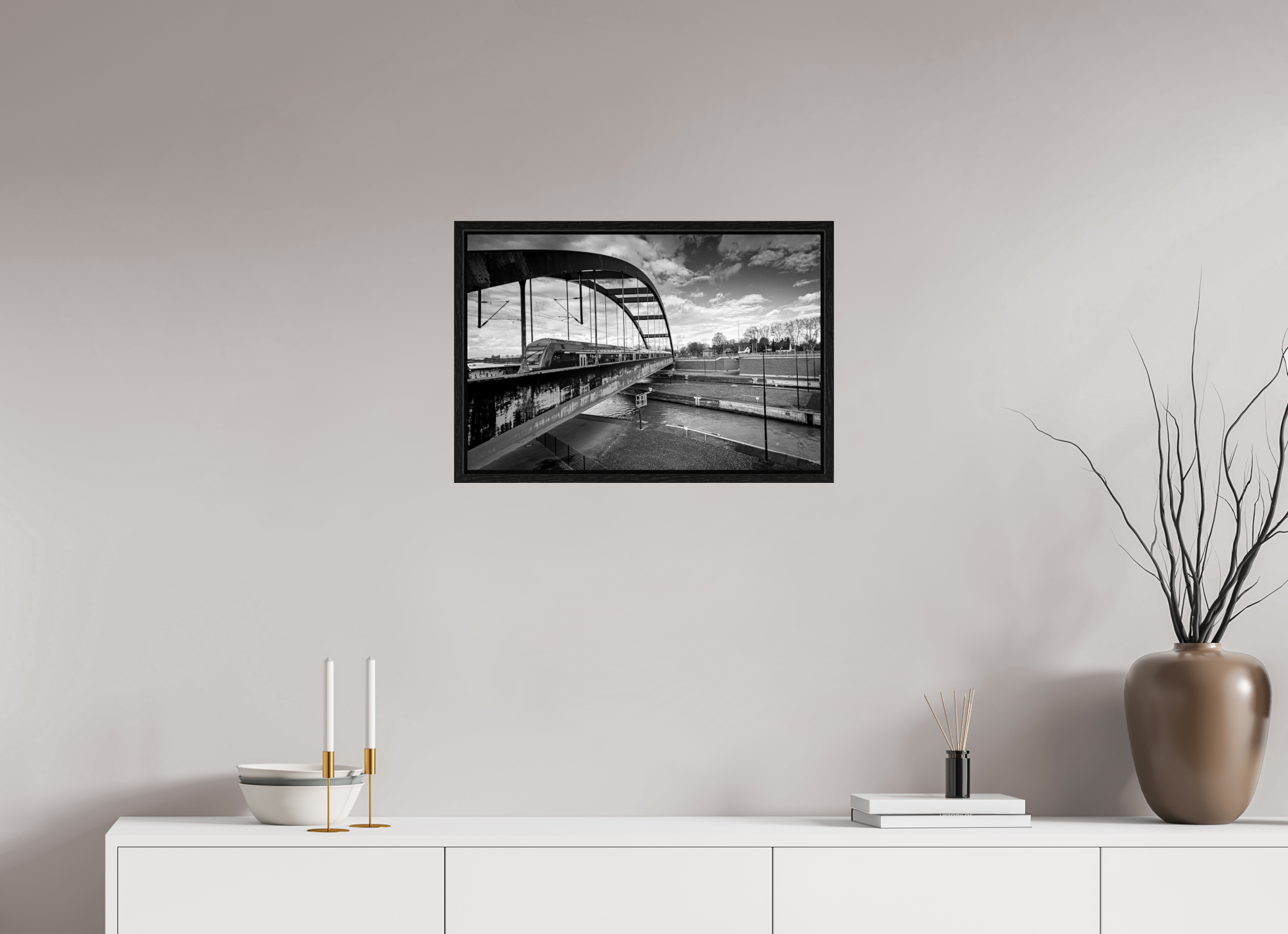 60 x 40 cm, Floater Frame Die Schleuse und der Zug