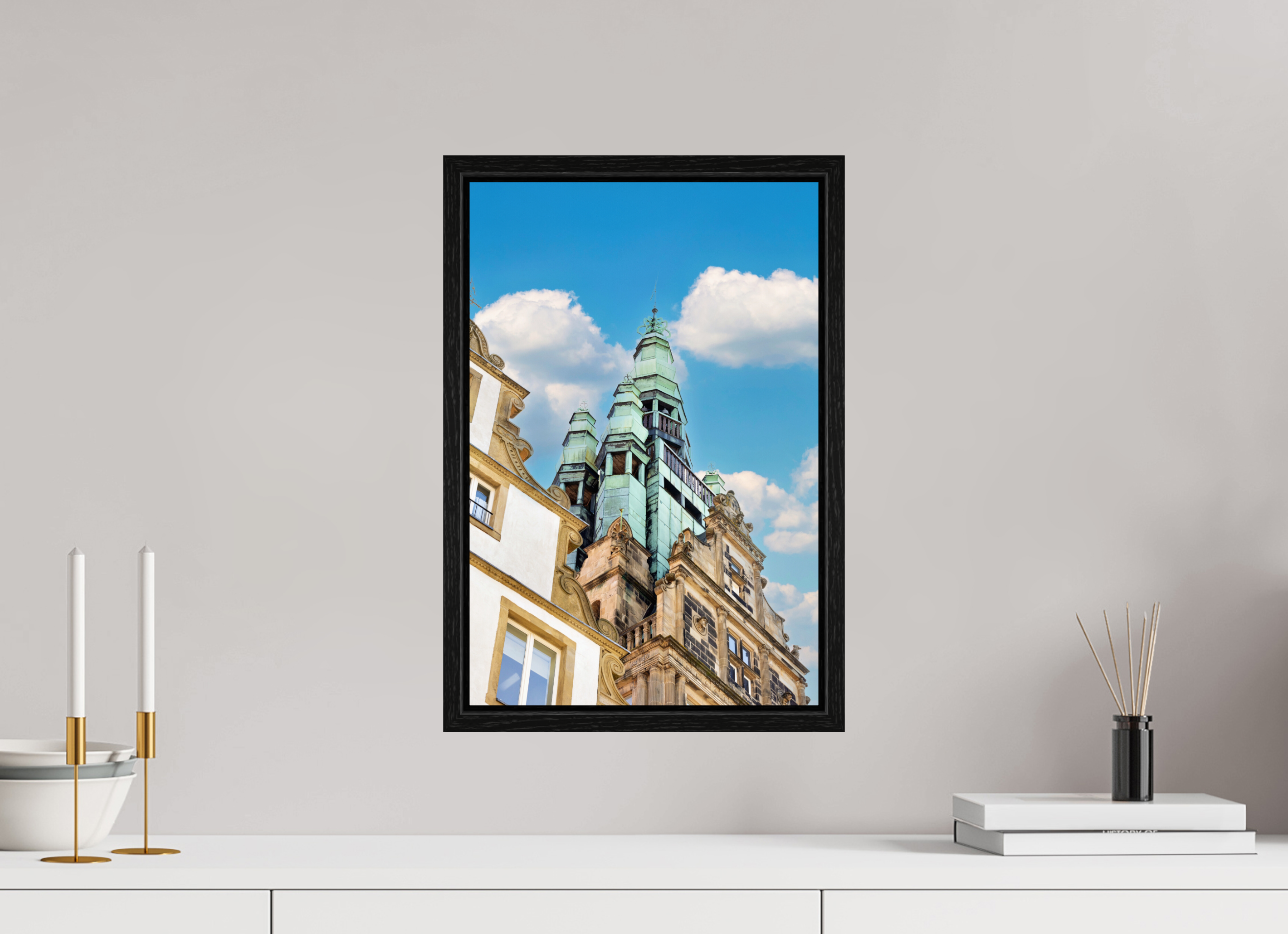 30 x 45 cm, Floater Frame Der Stadthausturm im Hochformat