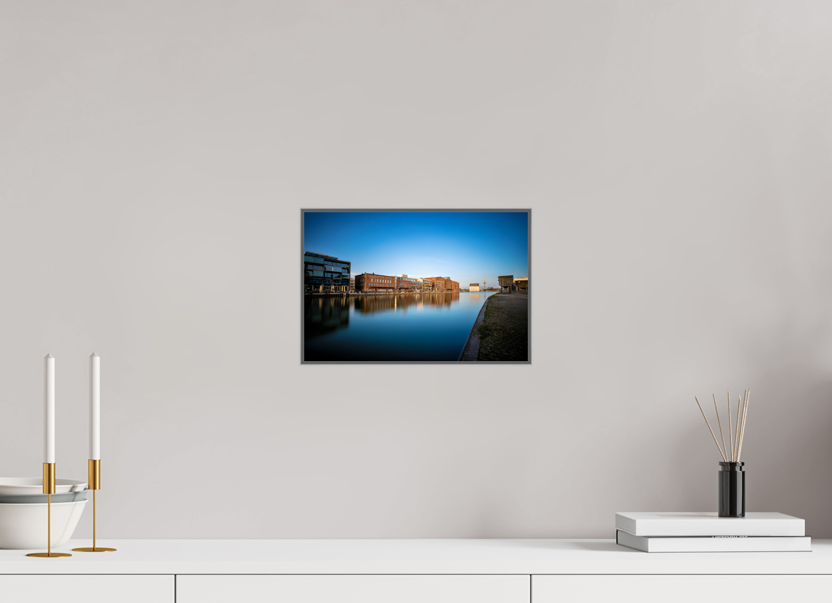 30 x 20 cm, Alurahmen 25mm Der Hafen im Überblick